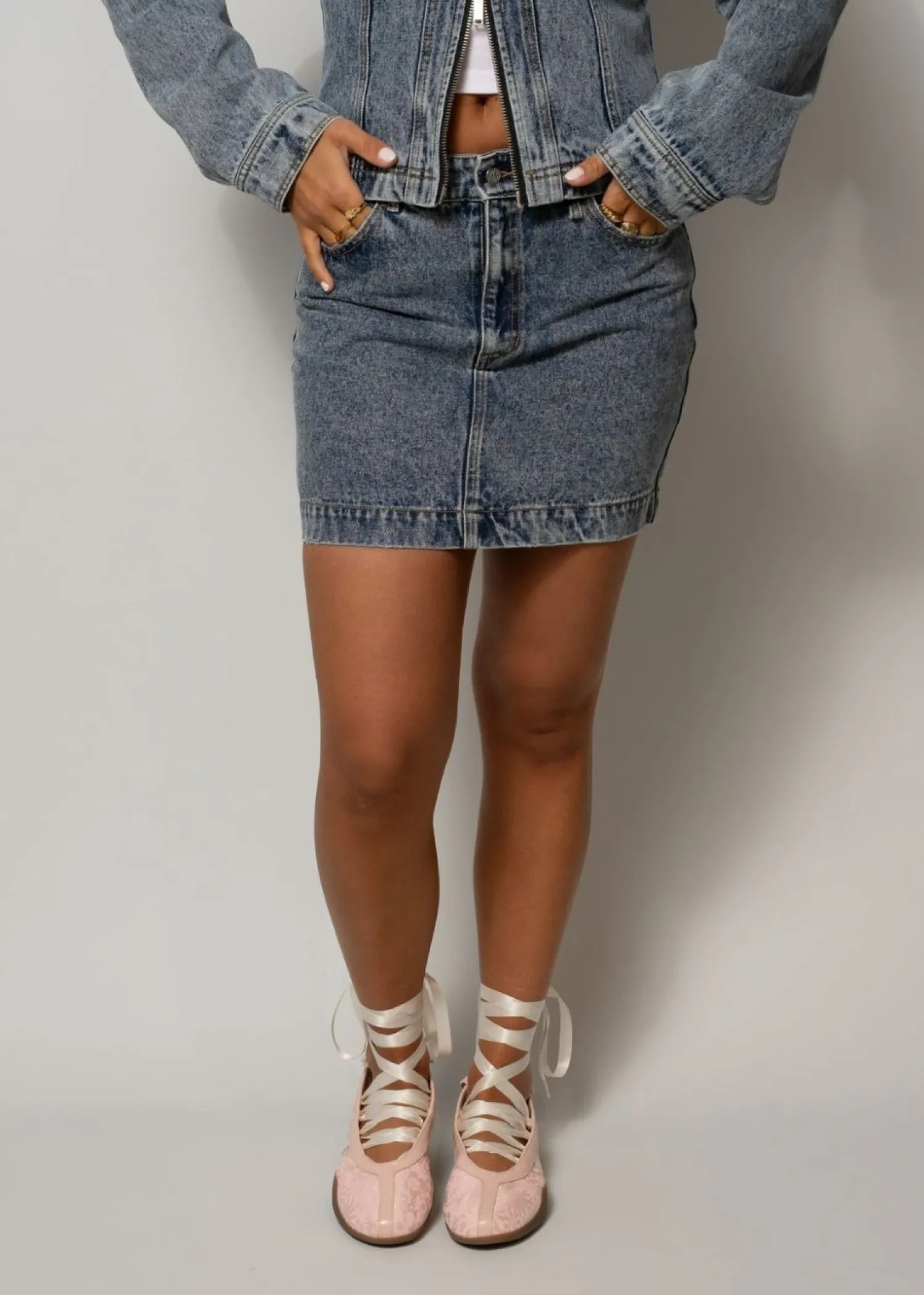 ALIS ASH SHORT DENIM SKIRT