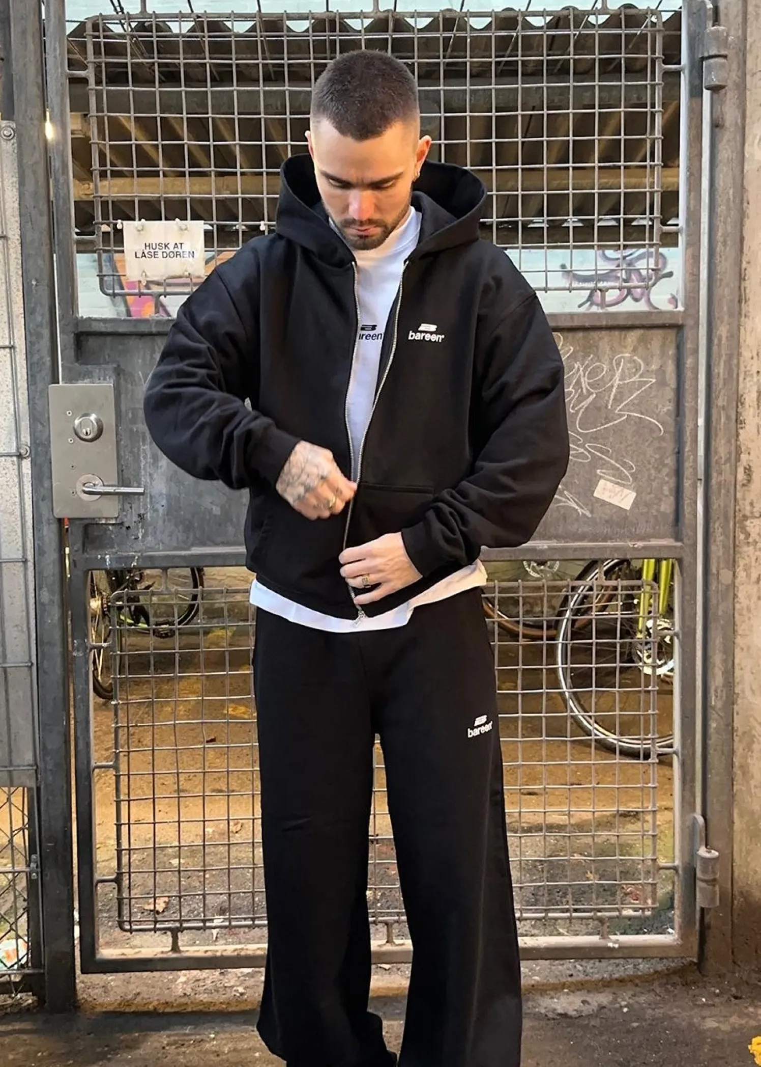 Bareen Oversized Zip Hoodie Logo