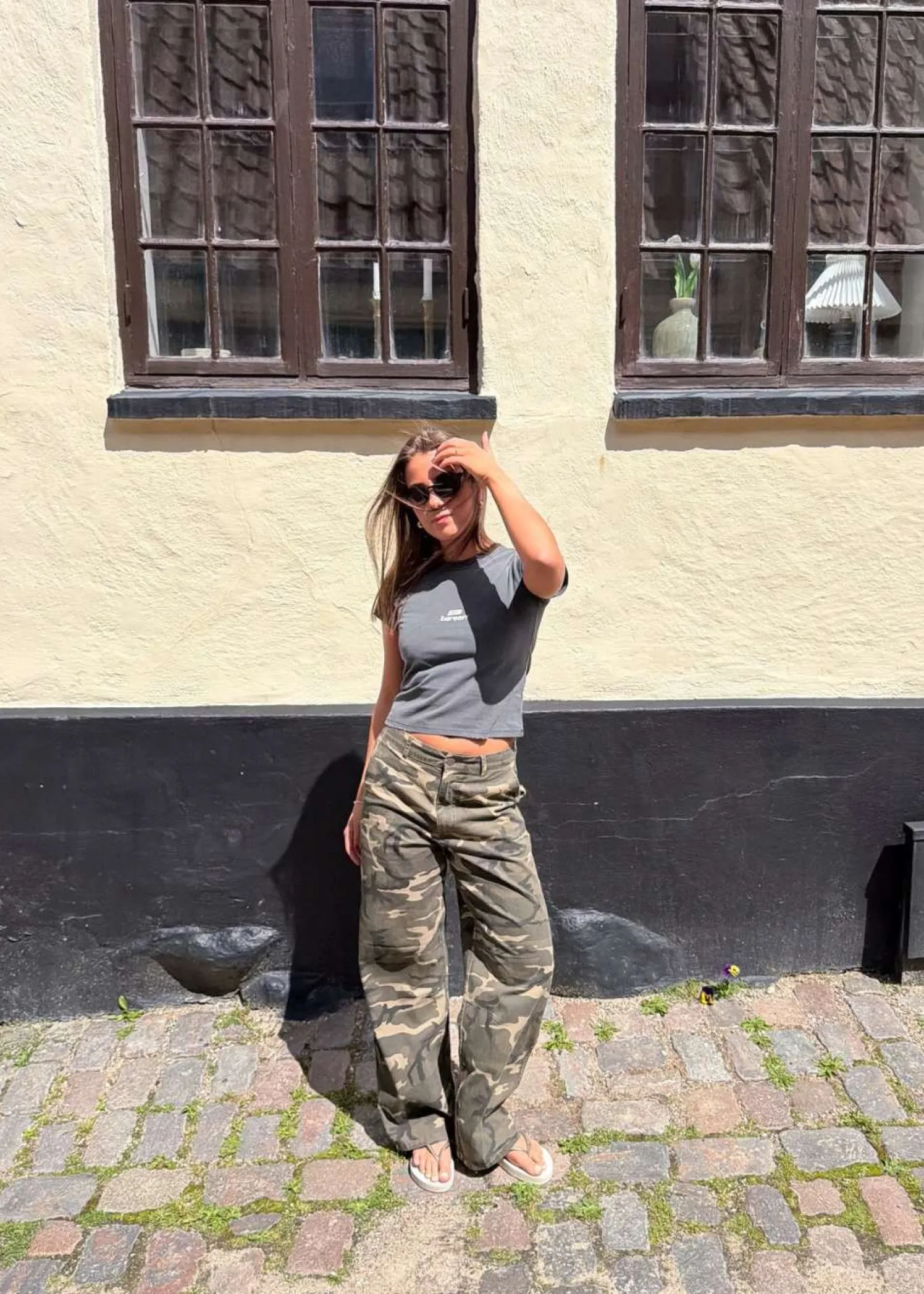 Bareen WMNS CROPPED T-SHIRT