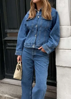 By Malene Birger VILLIES