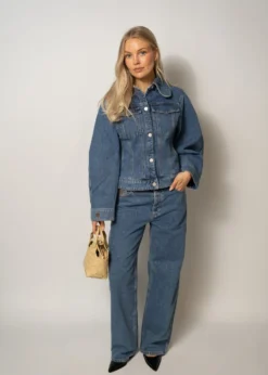 By Malene Birger VINOLA