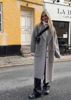 Harris Wharf London GREATCOAT BOILED WOOL