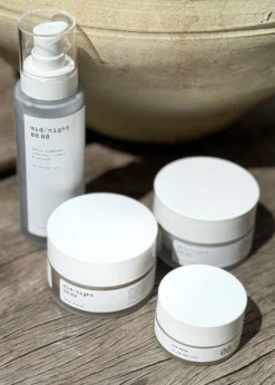 mid/night 00.00 Face Cleanser 00.21