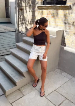 Modström Aggimd solid shorts