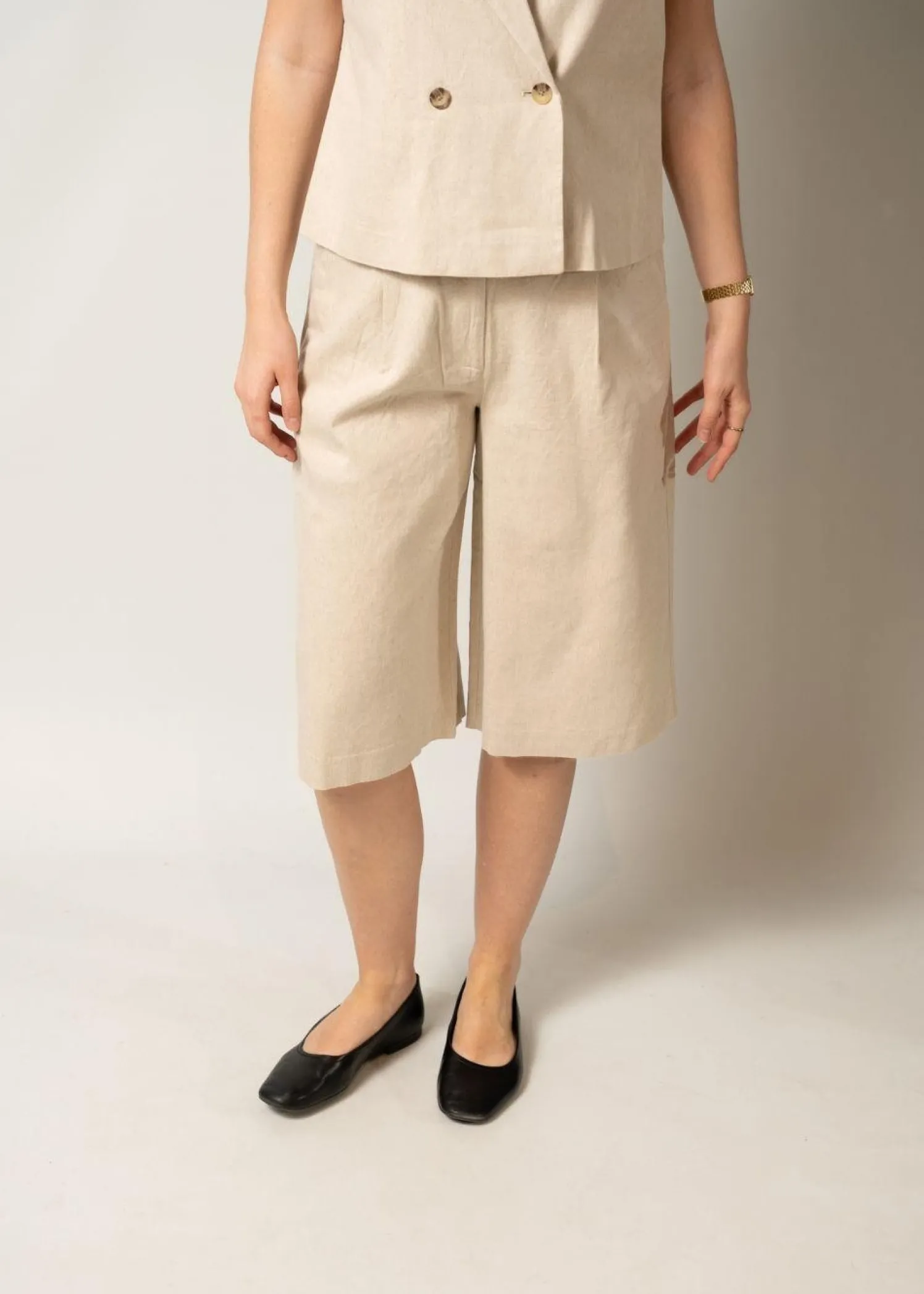 Modström Galemd linen long shorts