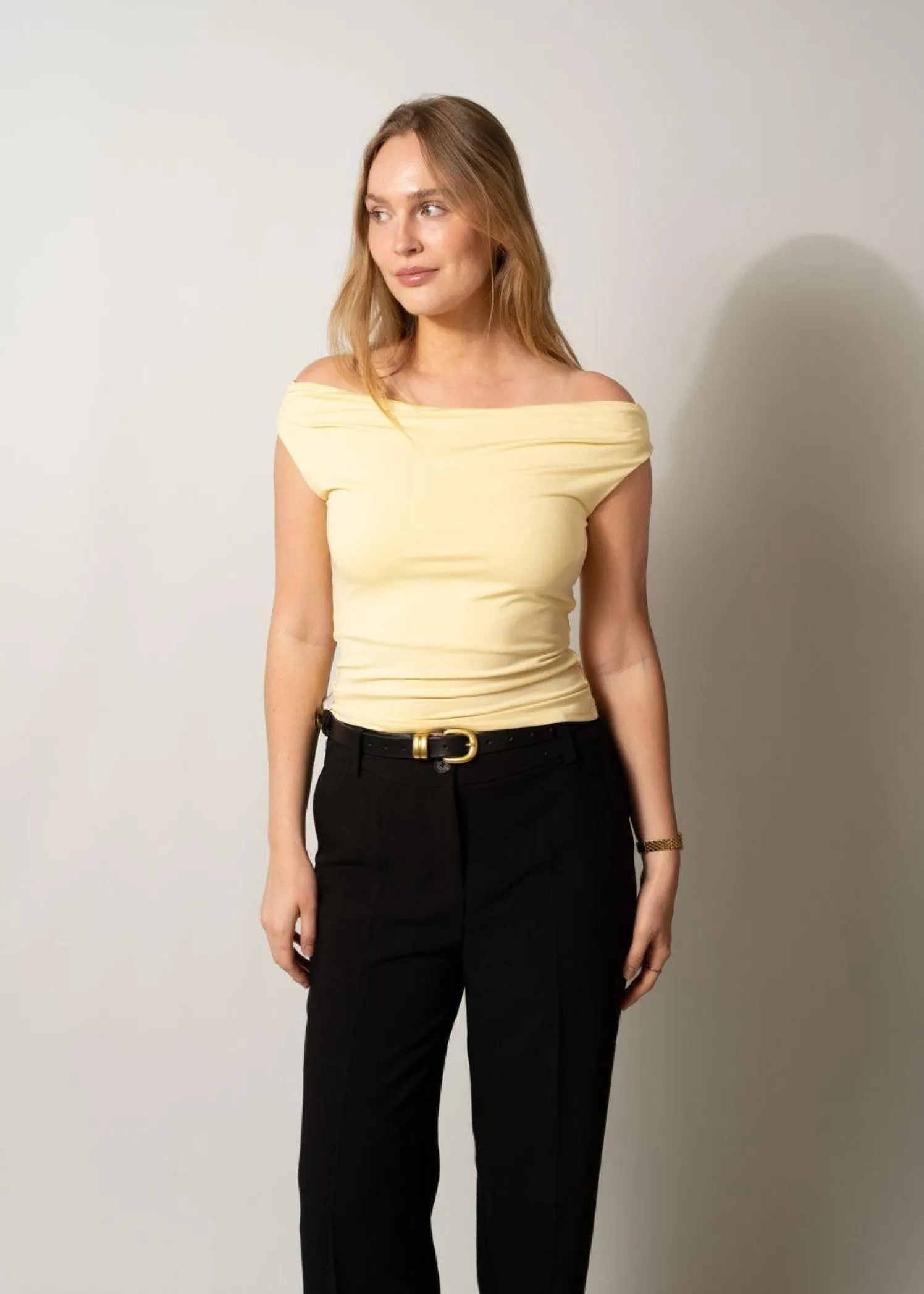 Modström HimaMD off-shoulder top