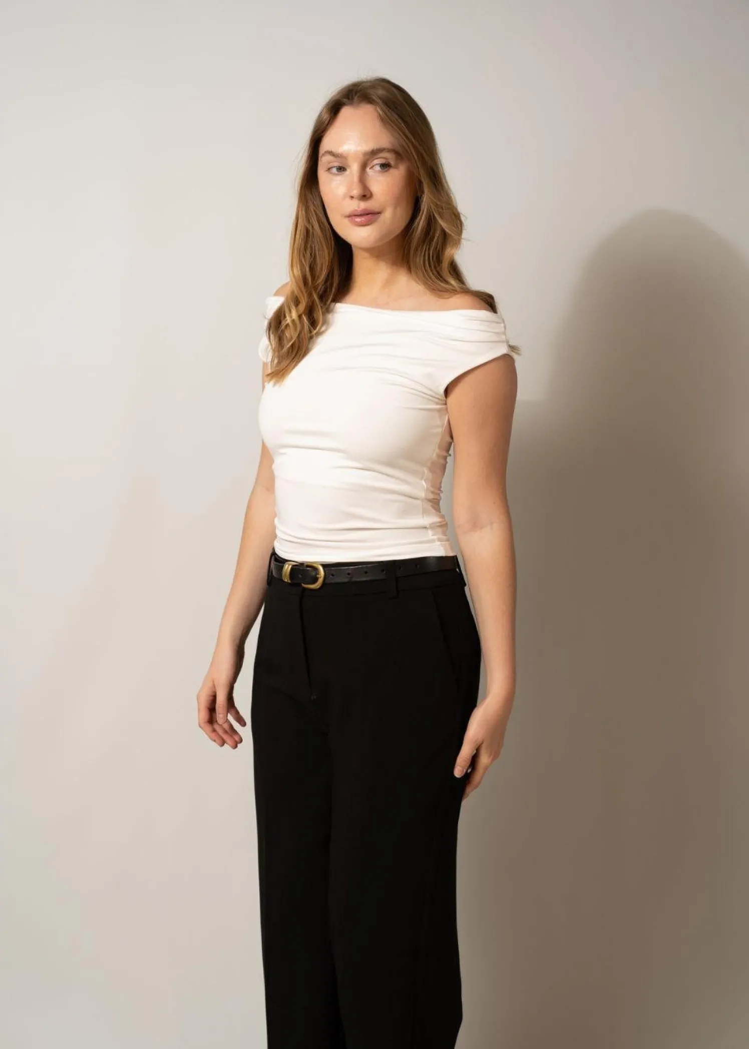 Modström HimaMD off-shoulder top