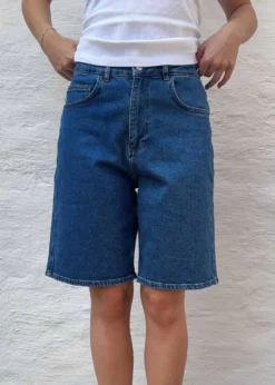 Modström Nadjamd solid shorts