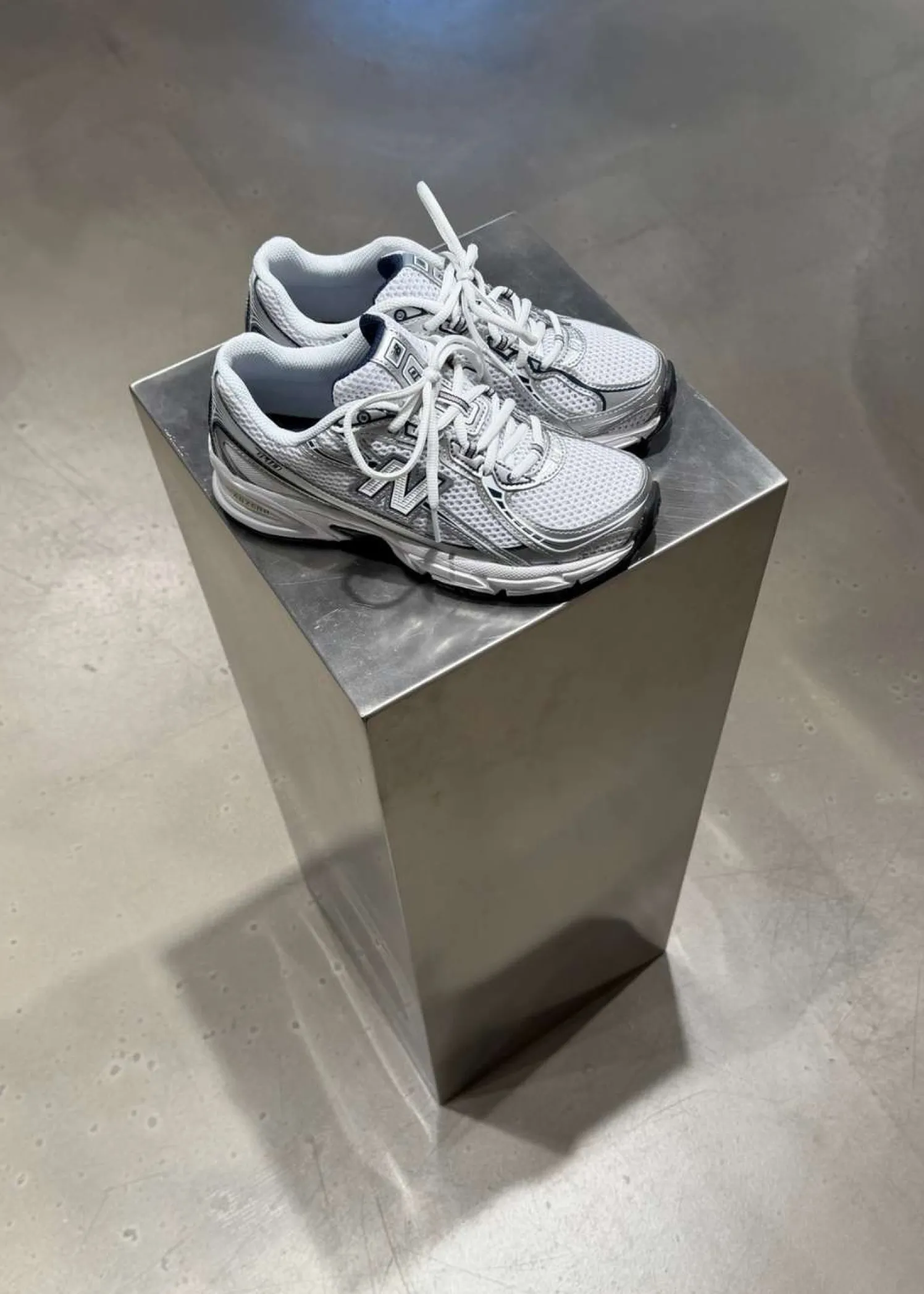 New Balance U740WN2
