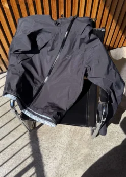 66 North Dyngja Shell Jacket
