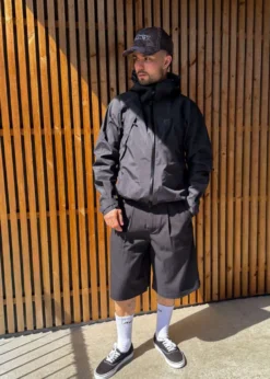 66 North Dyngja Shell Jacket