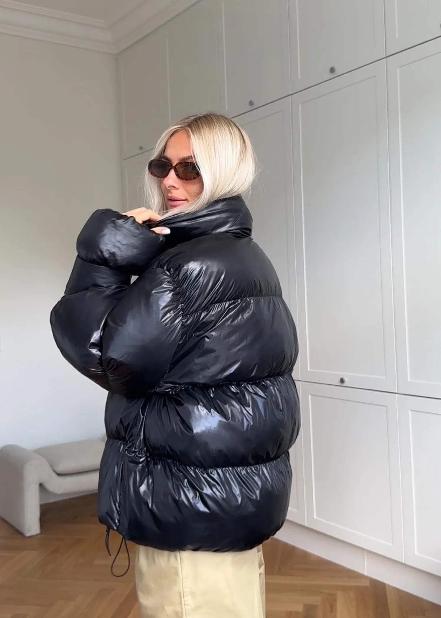 Oval Square Active Zip Jacket