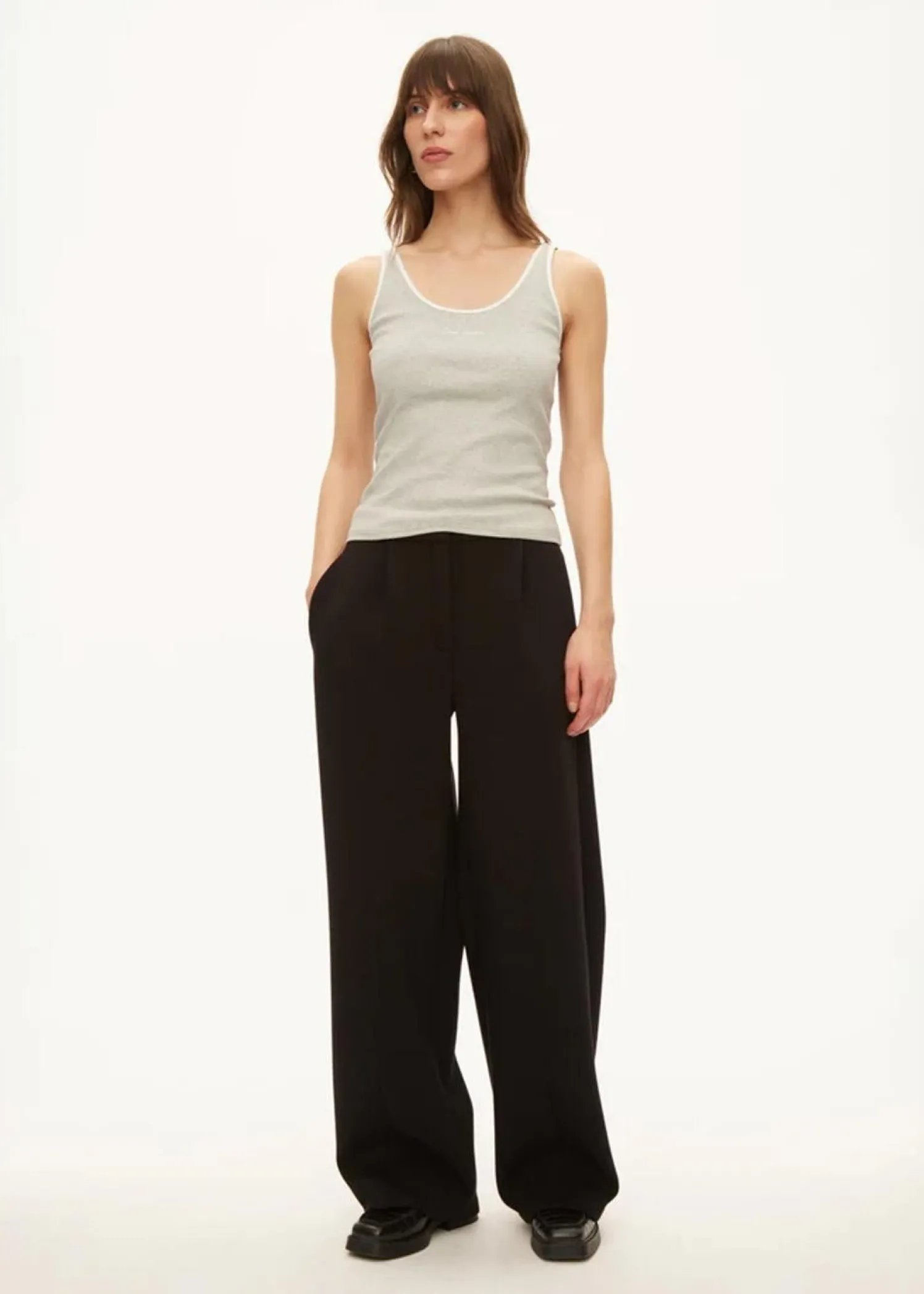 Oval Square Baba trousers