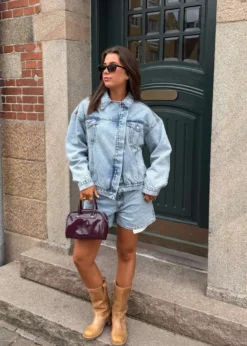 Oval Square Isla denim shorts