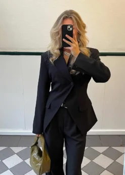 Oval Square OSLuxury Blazer