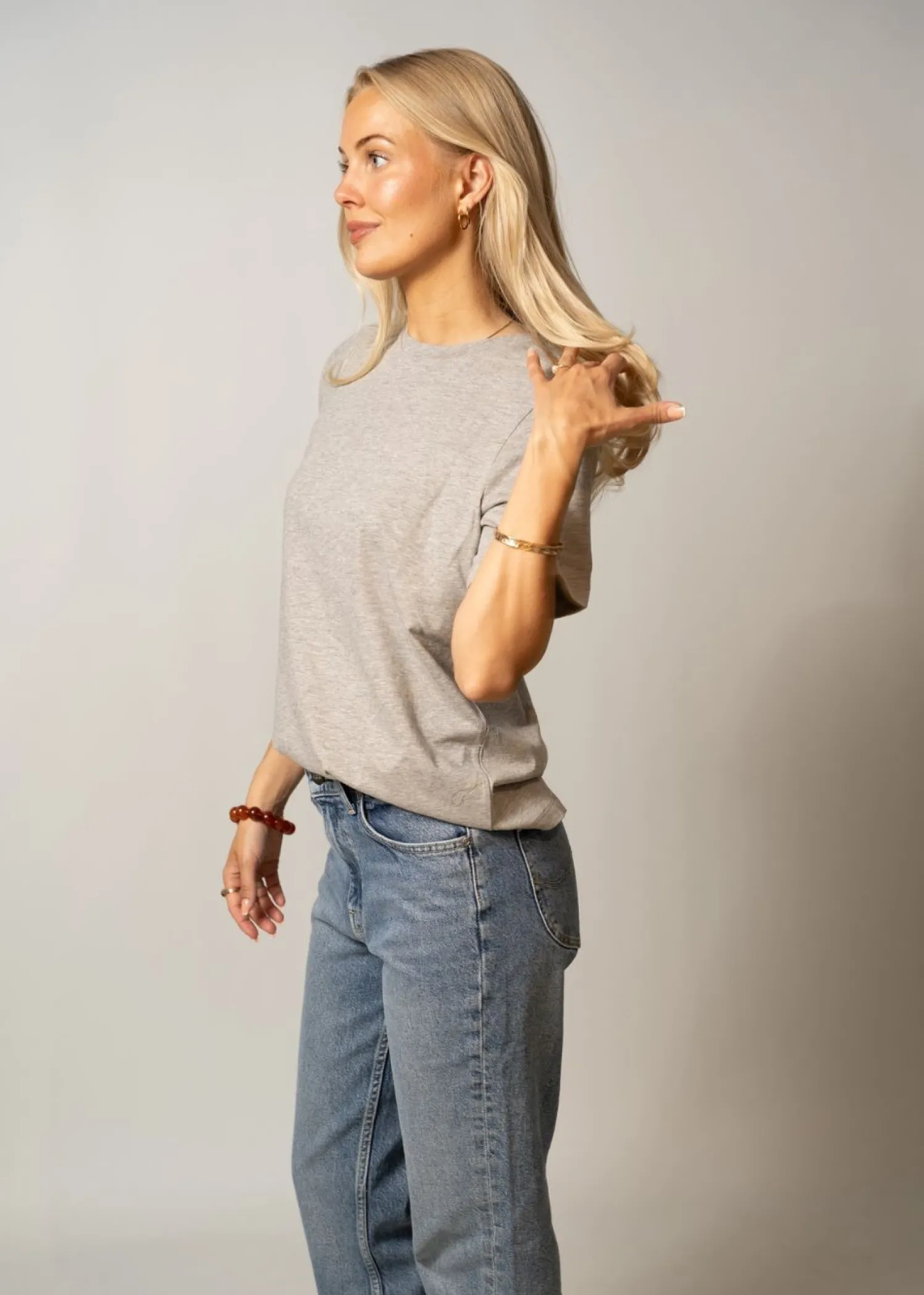ROUGE EDIT ROUPIMA SS EMB. O-NECK TEE