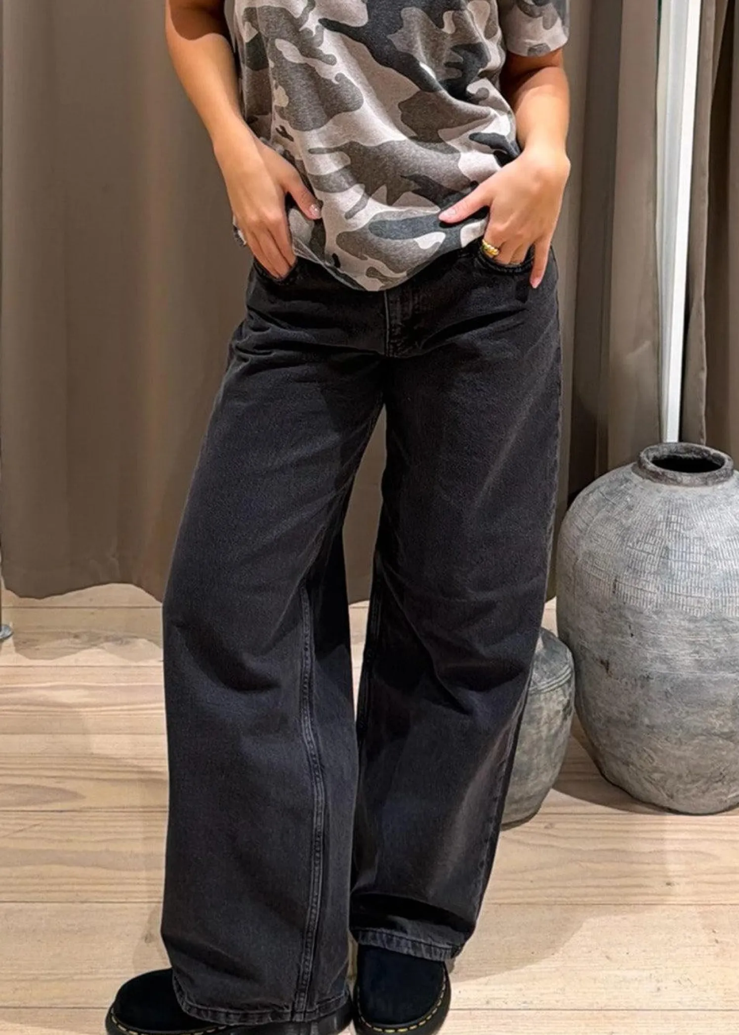 Woodbird Aya Crow Jeans